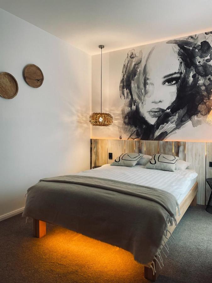 Shard Boutique Hotel-Adult Only Braşov Dış mekan fotoğraf
