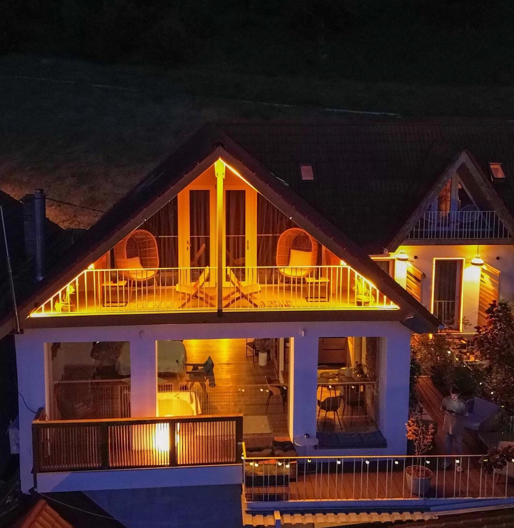 Shard Boutique Hotel-Adult Only Braşov Dış mekan fotoğraf