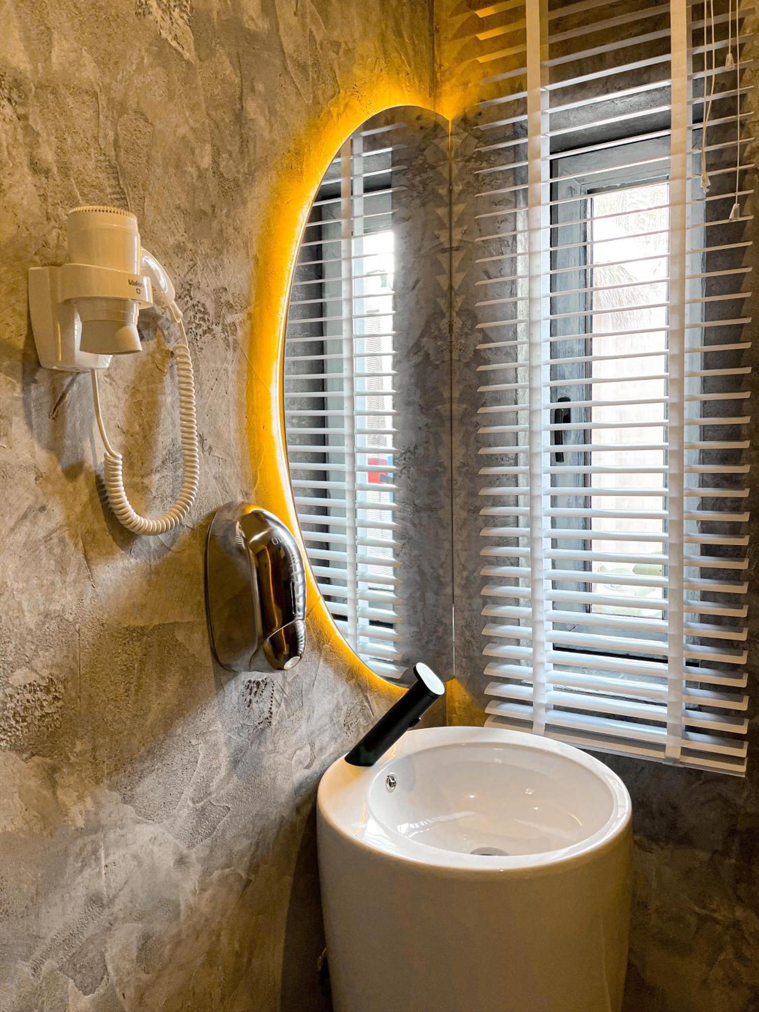 Shard Boutique Hotel-Adult Only Braşov Dış mekan fotoğraf