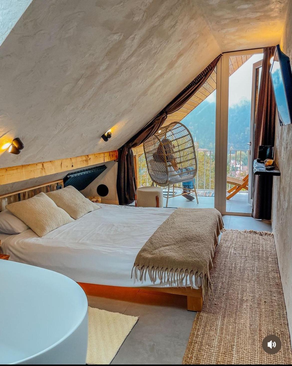 Shard Boutique Hotel-Adult Only Braşov Dış mekan fotoğraf